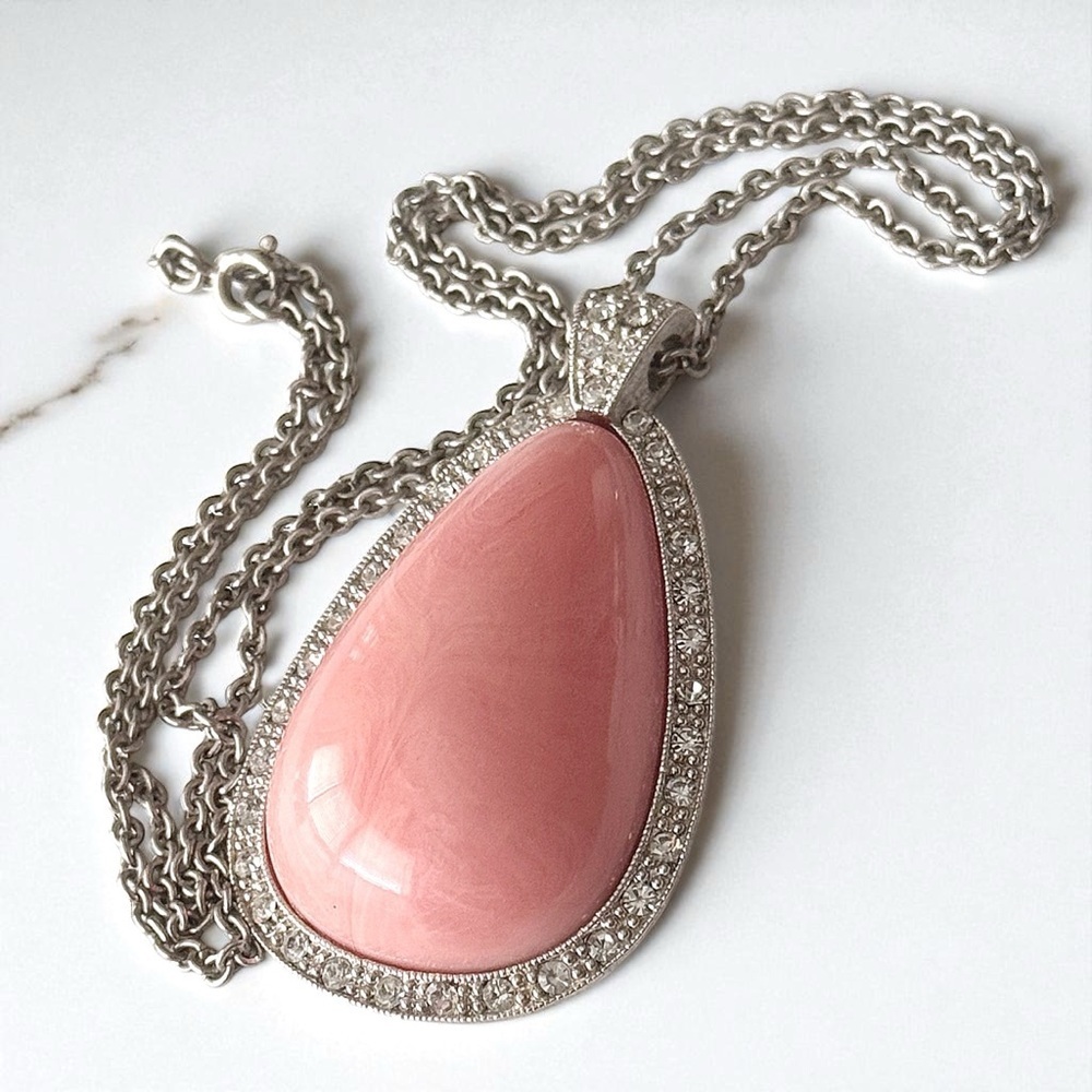 Elegant Pink Teardrop Pendant Necklace